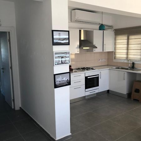 Reflex Apartment Spacious And Comfortable Nikosia Bagian luar foto