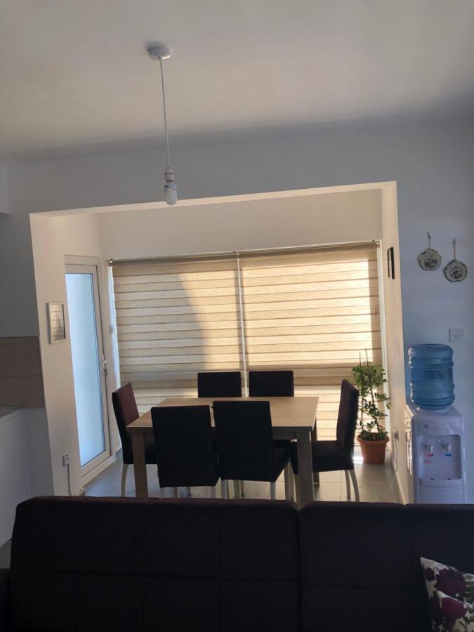 Reflex Apartment Spacious And Comfortable Nikosia Bagian luar foto