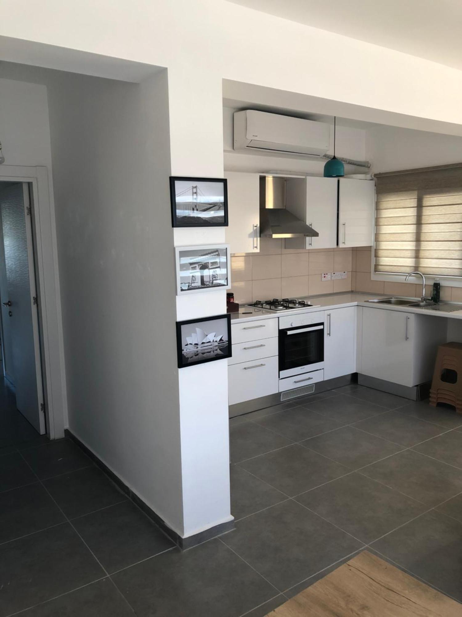 Reflex Apartment Spacious And Comfortable Nikosia Bagian luar foto