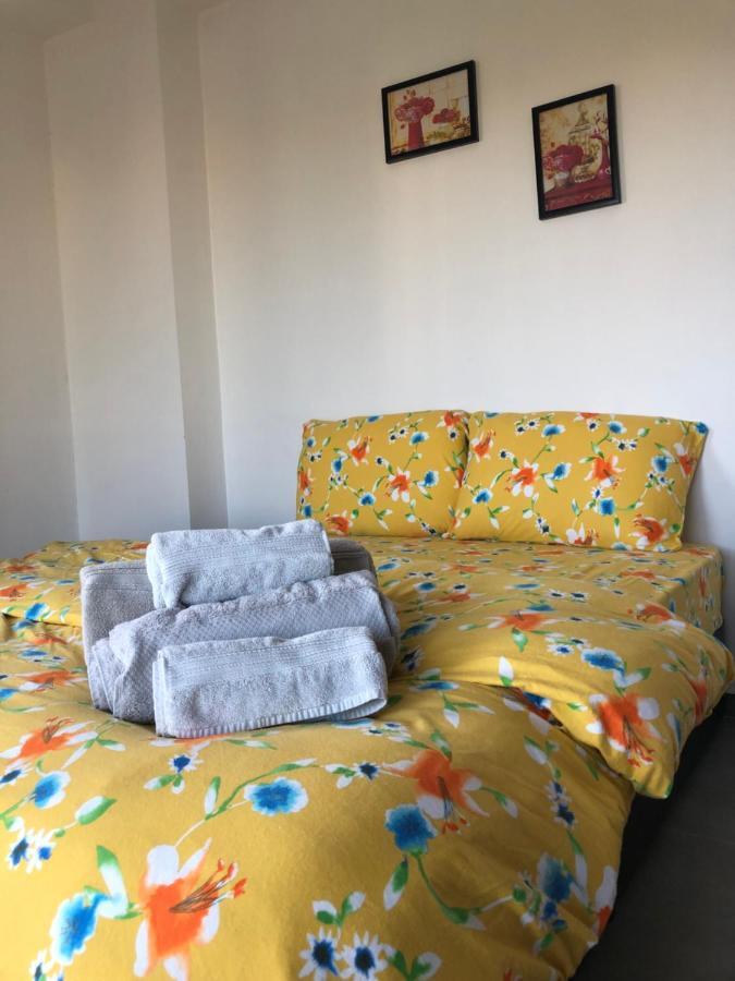 Reflex Apartment Spacious And Comfortable Nikosia Bagian luar foto