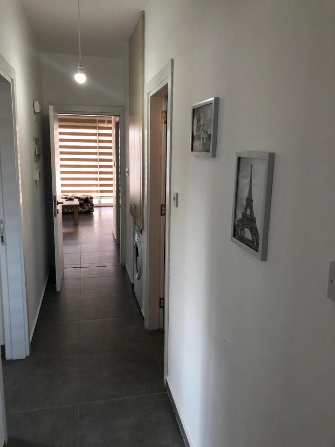 Reflex Apartment Spacious And Comfortable Nikosia Bagian luar foto